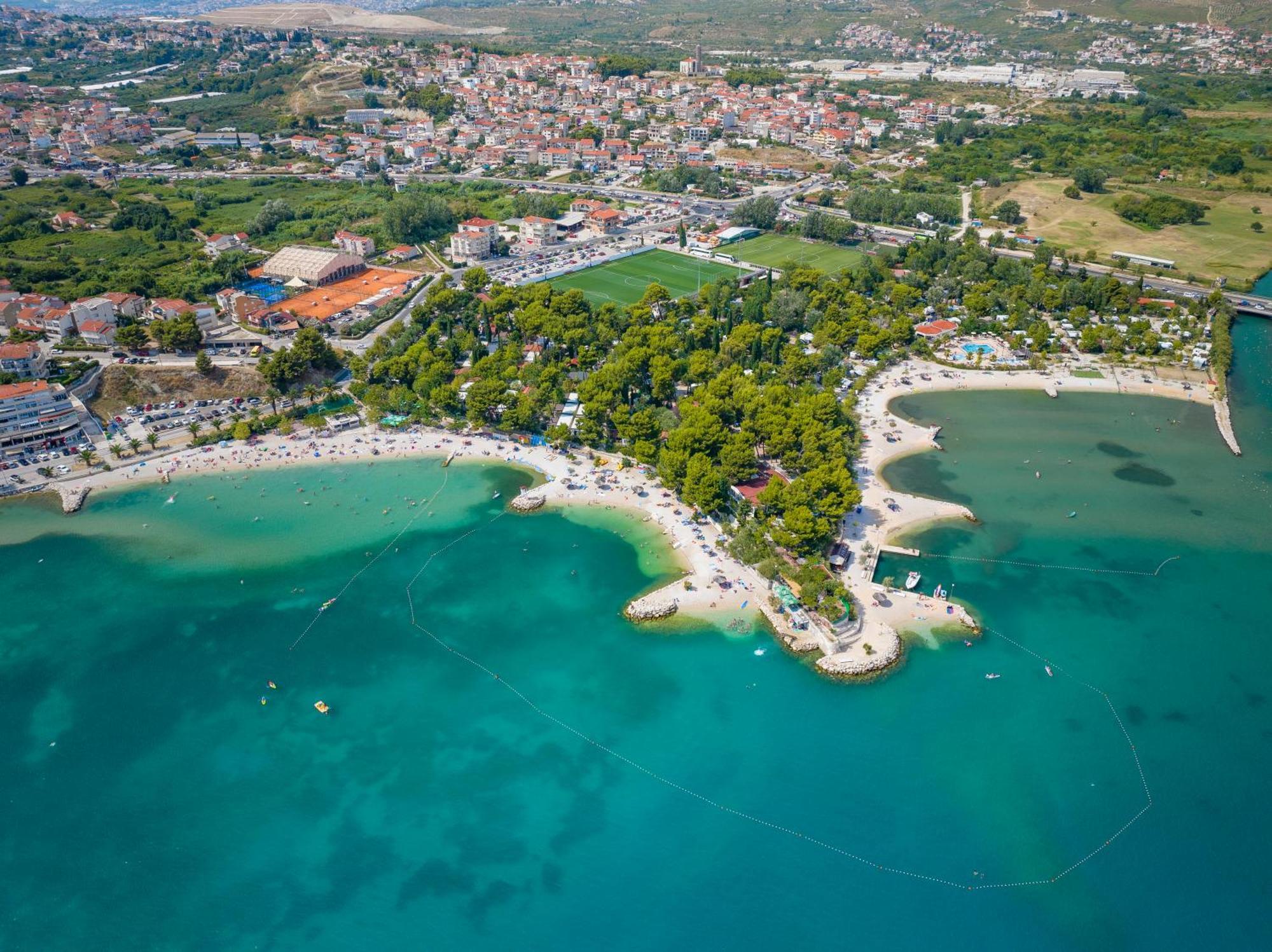 Pinija * Split
